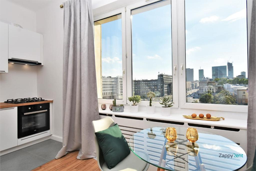 2 room apartment in via XYZ, XX-XXX, milano