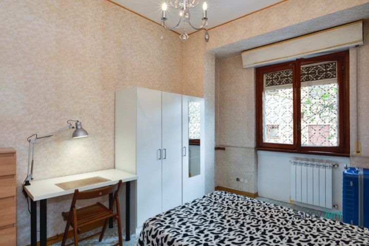 Stanza singola in Via Guido de Ruggiero, Roma